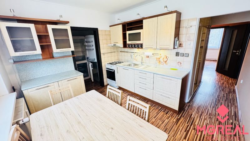 Na predaj VM 4 i byt s balkónom, komorou a špajzou - 84 m2 Partizánske