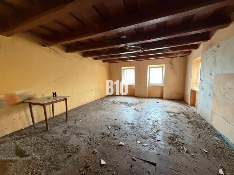 Pôvodný stav domu v obci Mošovce na predaj