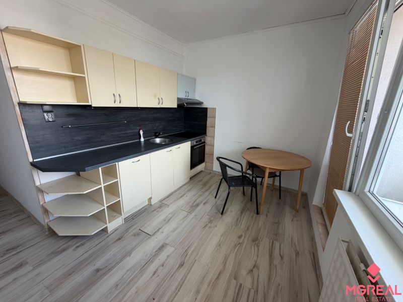2 izbovy byt s balkónom Topoľčany