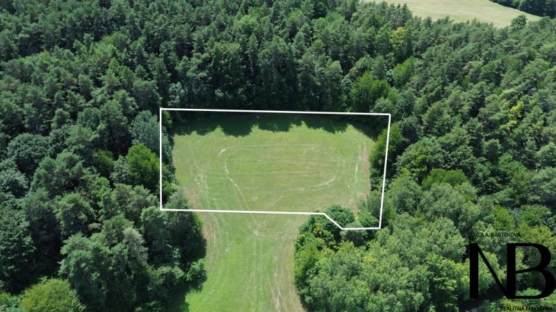 Pozemok 4 970 m² v blízkosti chatovej osady Mezihorie, Dubnica n.Váhom
