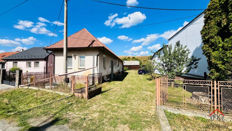 Na predaj: Priestranný dom s pozemkom 31 árov – Ondavské Matiašovce
