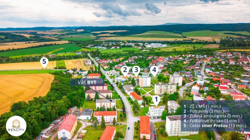 PREDAJ | 2-izb. byt 59 m² + loggia | Š. Michaľany - Letecký pohľad na Šarišské Michaľany, ulica Pod lesíkom, krásna príroda a 2-izbový byt.