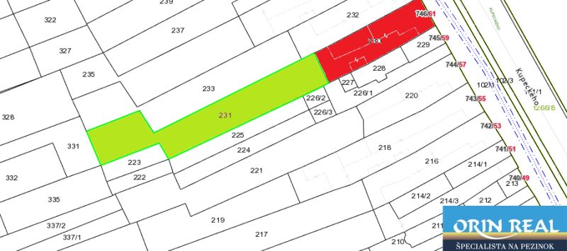 Veľký STAVEBNÝ POZEMOK v centre PEZINKA so zrekonštruovaným domom - Mapa pozemkov v Pezinku na Kupeckého, označené sú parcely pre bývanie.