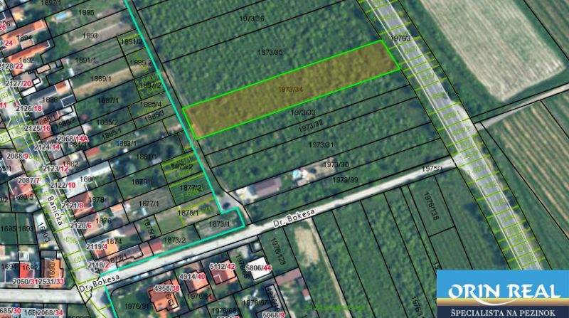 VÝBORNÁ INVESTÍCIA - POZEMOK URČENÝ NA VÝSTAVBU RD - Letecká mapa pozemkov na bývanie v Pezinku, ulica Dr.Bokesa s vyznačenými parcelami.