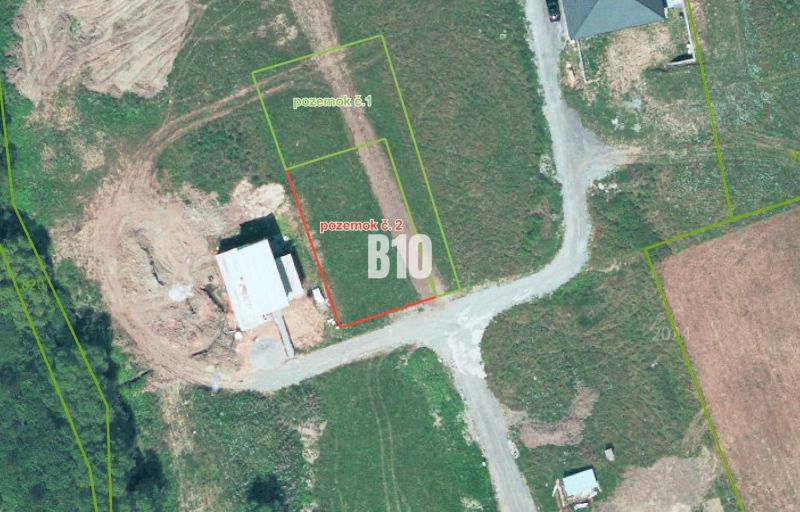 Stavebný pozemok 510m2 - Bitarová - Letecký pohľad na pozemky na bývanie v obci Bitarová, ukazuje priľahlé územie.