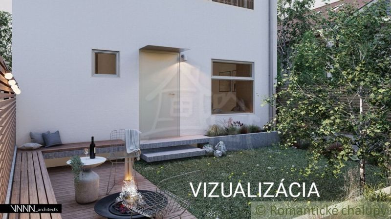 INVESTIČNÁ PRÍLEŽITOSŤ: Flexibilný objekt na bývanie aj podnikanie15 m - Vizualizácia rodinného domu v Banskej Bystrici s terasou a záhradou.