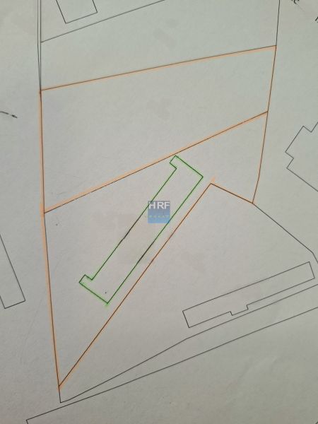 Na predaj rovinatý pozemok v priemyselnej časti Holíča. - Mapa pozemkov v Holíči, vhodná pre komerčné využitie, s vyznačenými hranicami.