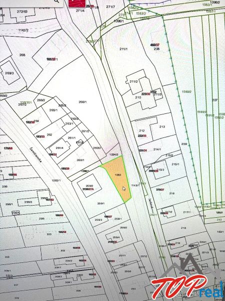 Rovinatý stavebný pozemok - Šaca - Mapa pozemkov určených na bývanie na Jarkovej ulici, Košice - mestská časť Šaca.