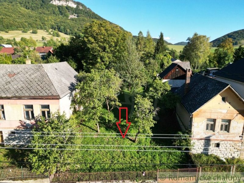 Stavebný pozemok v malebnej obci Zliechov na predaj