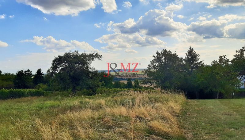 Rekreačný pozemok 1.500 m2, šírka 11 m, Jabloňovce (SM - 902)
