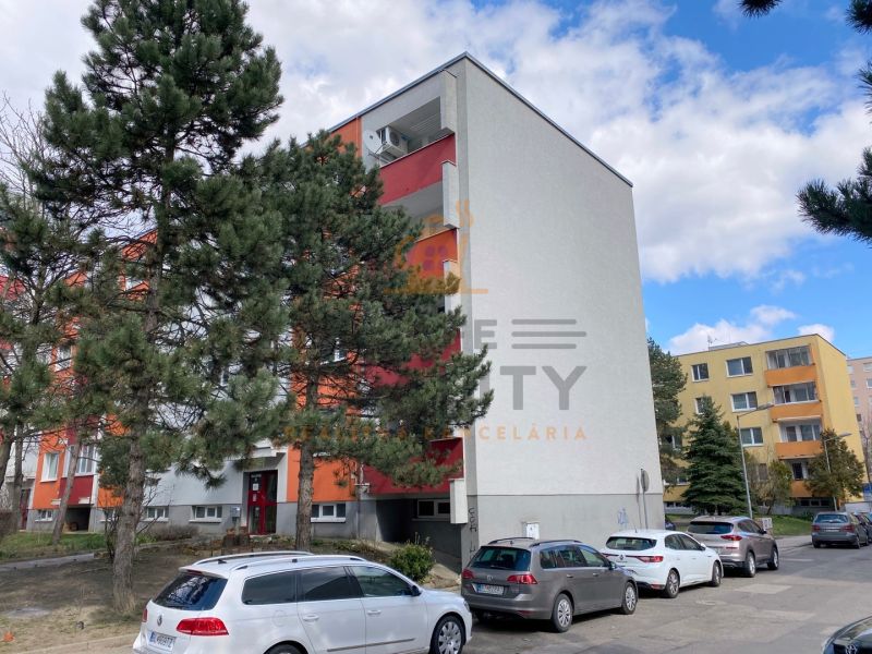 Na predaj 2 izbový byt, Bratislava, 51 m2, Dúbravka, Gallayova ulica