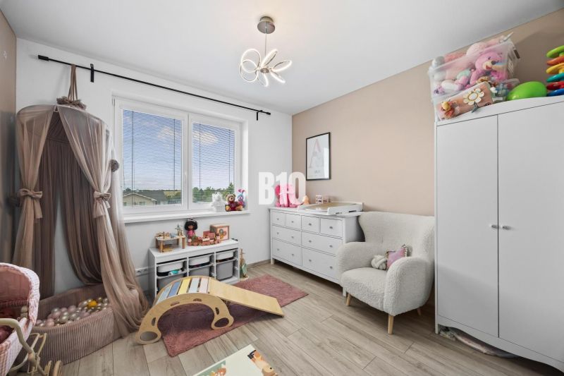 4-IZBOVÝ RODINNÝ DOM SO ZÁHRADOU A 2 PARKOVACÍMI MIESTAMI | HAMULIAKOV