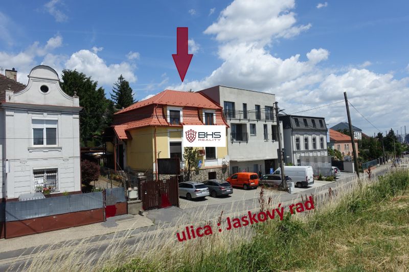PREDAJ – 5-izb. rodinný dom na Jaskovom rade, ÚP 250 m2, poz. 334 m2