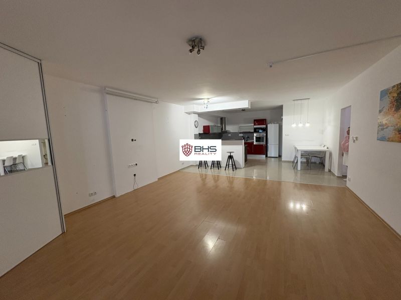 Predaj: Nadštandardný 3i-byt v 22r.budove na Dlhých Dieloch 98, 37m2!!