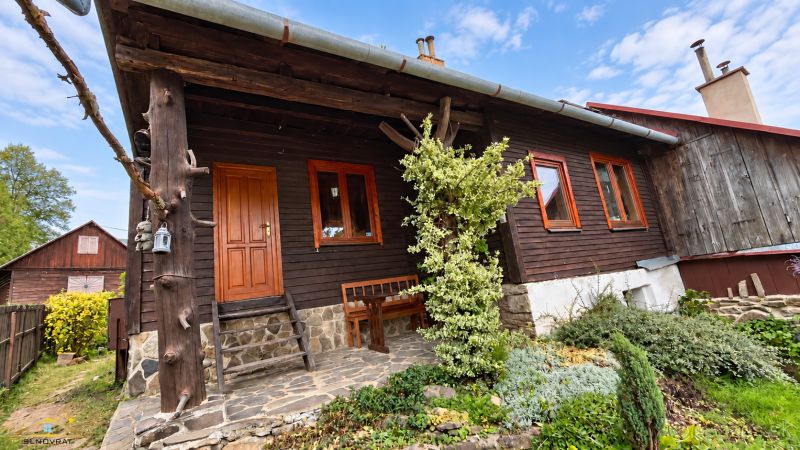5-IZBOVÁ HORSKÁ DREVENICA VEDENÁ AKO RODINNÝ DOM – NESLUŠA
