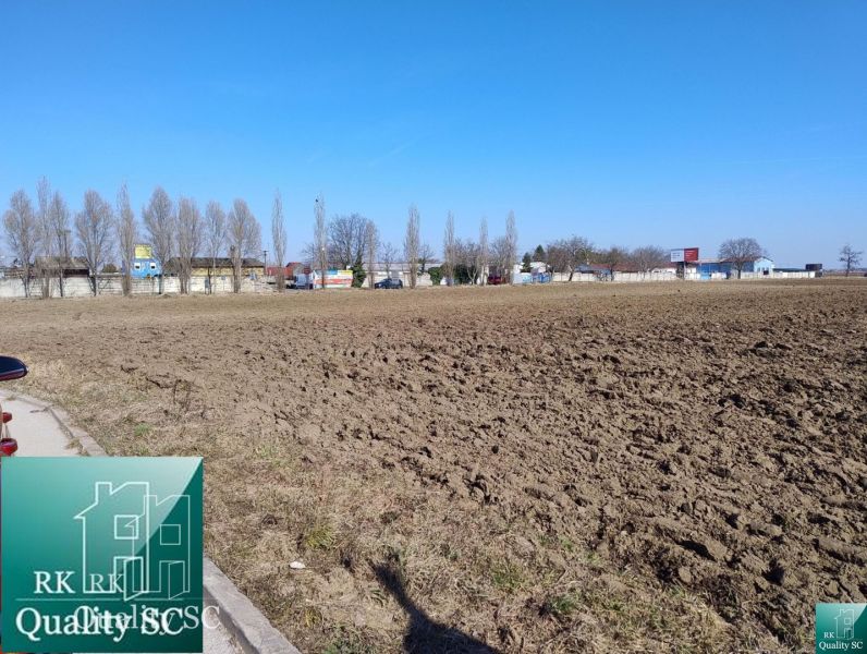 SENEC - NA PREDAJ stavebný pozemok pre šport a rekreáciu - pre develop - Pozemky - bývanie v Senci, lokalita Slnečné jazerá sever, pripravené na výstavbu.