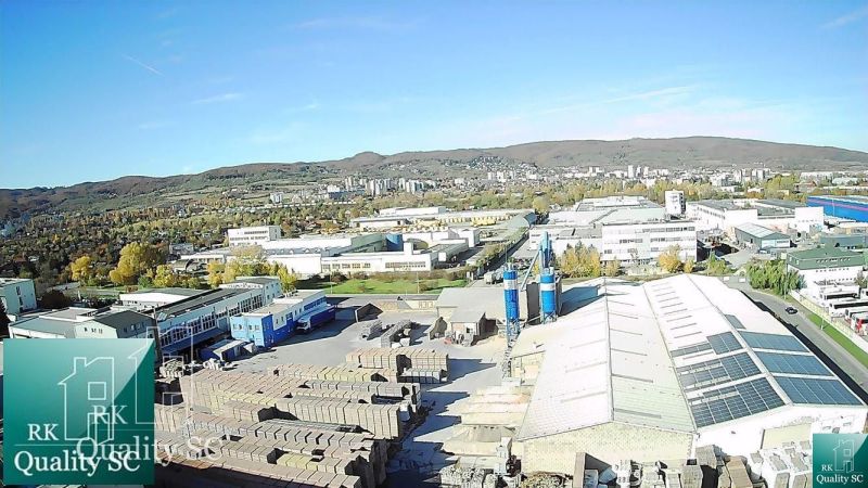 BRATISLAVA III. - RAČA - NA PREDAJ - priemyselný objekt s polyfunkčnou - Bratislava III, Staviteľská: Priemyselná oblasť s výrobňami a skladmi obklopená horskou scenériou.
