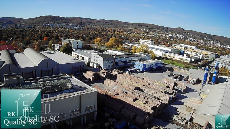 BRATISLAVA III. - RAČA - NA PREDAJ - priemyselný objekt s polyfunkčnou - Pohľad na priemyselnú zónu v Bratislave III na Staviteľskej s obchodnými priestormi.