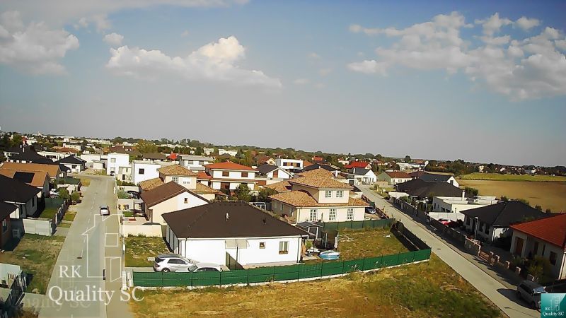 SENEC - NA PREDAJ exkluzívny stavebný pozemok pre rodinné domy - JUŽNÁ - Rezidenčná štvrť v Senci s rodinnými domami, ideálne na pozemky - bývanie.
