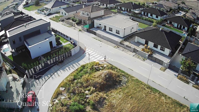 SENEC - NA PREDAJ exkluzívny stavebný pozemok pre rodinné domy - JUŽNÁ - Nová rezidenčná štvrť v Senci s výhľadom na okolitú zástavbu. Pozemky - bývanie.