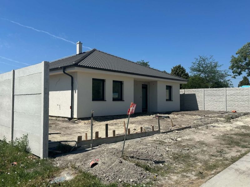 Na predaj novostavba 4-izbového rodinného domu v obci Povoda – len pár