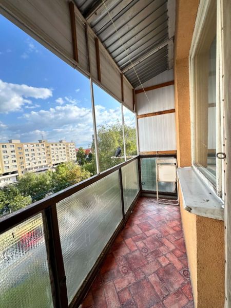 119 000,- €   ZNÍŽENÁ  CENA  Na predaj 3 izbový byt v Dunajskej Strede - Balkón v 3-izbovom byte na Dunajskej ulici v Dunajskej Strede s výhľadom na okolie.