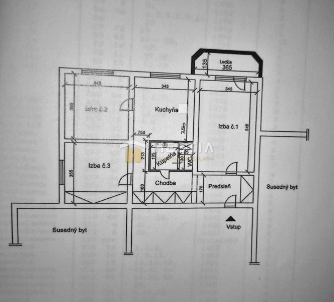 Moderný 3-izbový byt s lodžiou po rekonštrukcii - Pôdorys 3-izbového bytu s kuchyňou, kúpeľňou a predsieňou.