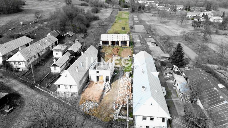 NA PREDAJ EXKLUZÍVNE: Rozostavaná stavba s kráľovským pozemkom a bonus