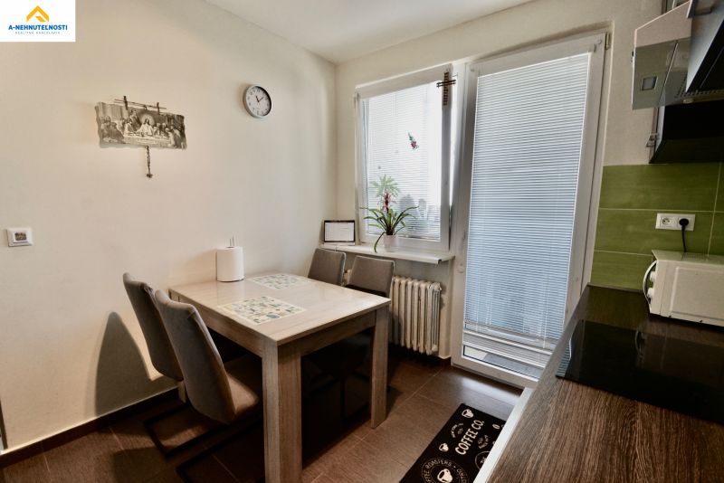 VÝHĽAD, KTORÝ SA NEOKUKÁ – 3-IZBOVÝ BYT | 71 m²| ELEKTRIČKA