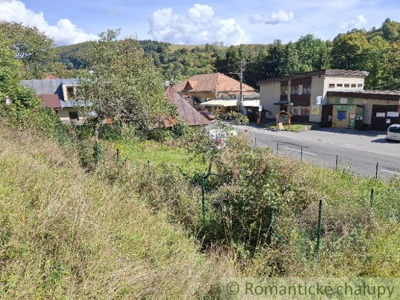 Kompaktný pozemok na výstavbu rekreačnej nehnuteľnosti pod Chopkom- Mý