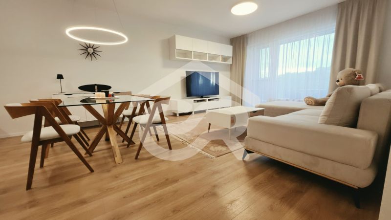 Prenájom 3 izbového bytu s výhľadom na hrad v Nitre, PROMENÁDA
