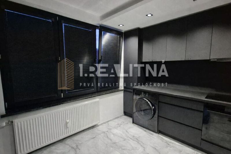 LUXUSNE PREROBENÝ BYT, BANSKÁ BYSTRICA, 37M2