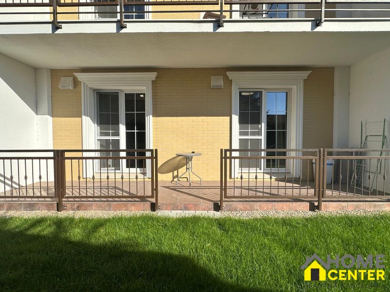 PRENÁJOM 2 izbový, zariadený byt v Danube residencia - REZERVOVANÉ - Balkón 2-izbového bytu na ulici Parná v meste Komárno s výhľadom na zeleň.
