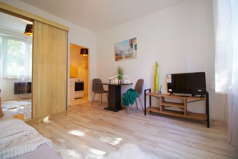 Exkluzívne na predaj kompletne zrekonštruovaná garsónka 25 m2, Žilina