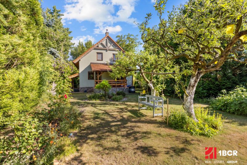 1.BCR | 5–IZB.RD, POZEMOK 796m², GARÁŽ, PIVNICA, TERASA, SENECKÁ, PEZINOK