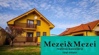 Krásny a priestranný dom v obci Majcichov - Rodinný dom v Majcichove s vlastným balkónom a záhradou, certifikovaný realitnou kanceláriou.