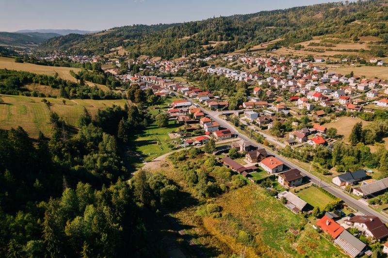 Pozemok pre výstavbu rodinných domov 3250 m2, Čierny Balog - Jánošovka - Letecký pohľad na Pozemky - bývanie v Čiernom Balogu na ulici Švermova.
