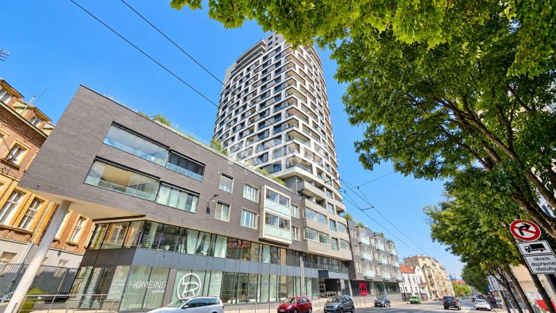Moderný 2-izbový apartmán, balkón, sklad, Šancová-novostavba PREMIÈRE - Budova na Šancovej ulici v Bratislave – Staré Mesto, s modernou architektúrou a zeleňou.