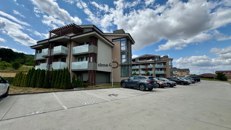 NA PREDAJ apartmán v Podhájskej  - Rekreačný apartmán na termálnej ulici v Podhájskej s modernou architektúrou a parkovacími miestami.