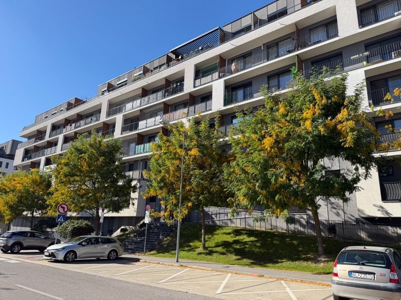 Predaj 2 izbový byt, 58 m2, Slnečnice, ul. Zuzany Chalupovej