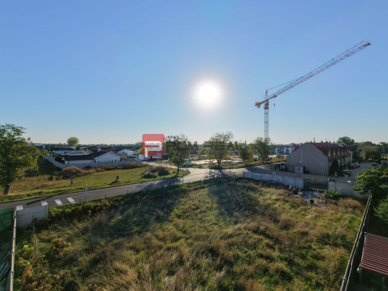 NA PREDAJ STAVEBNÝ POZEMOK 739 m² – KOŠÚTY