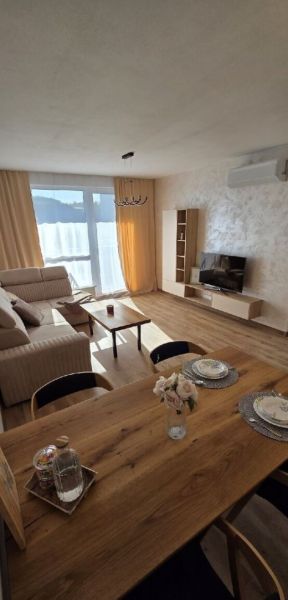 Luxusný 2-izbový byt s výhľadom na Kalváriu s vlastným parkovacím mies