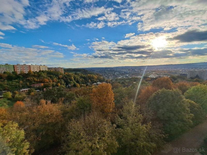 2-IZBOVÝ BYT S LOGGIOU A VÝHĽADOM NA KOŠICE | 58 m² | FURČA KOŠICE