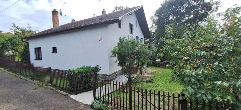 Na predaj rodinný dom s pozemkom o rozlohe - 799 m² pri mestskom parku