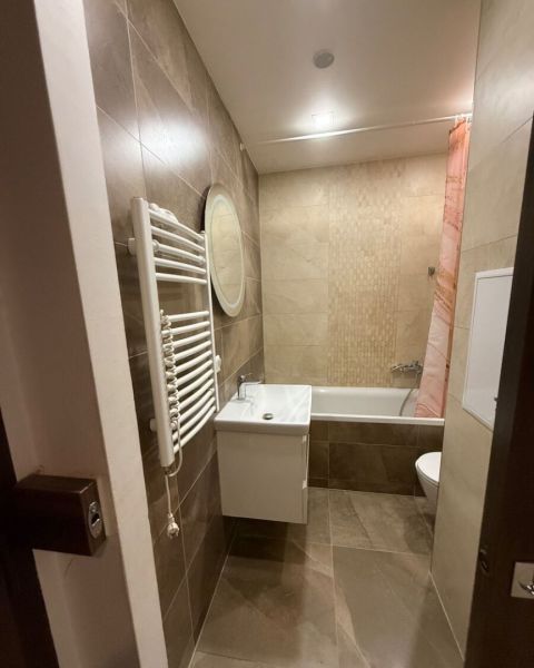 PRIESTRANNÝ 3-IZBOVÝ BYT S VÝMEROU 92m² na sídlisku Vlčince II.