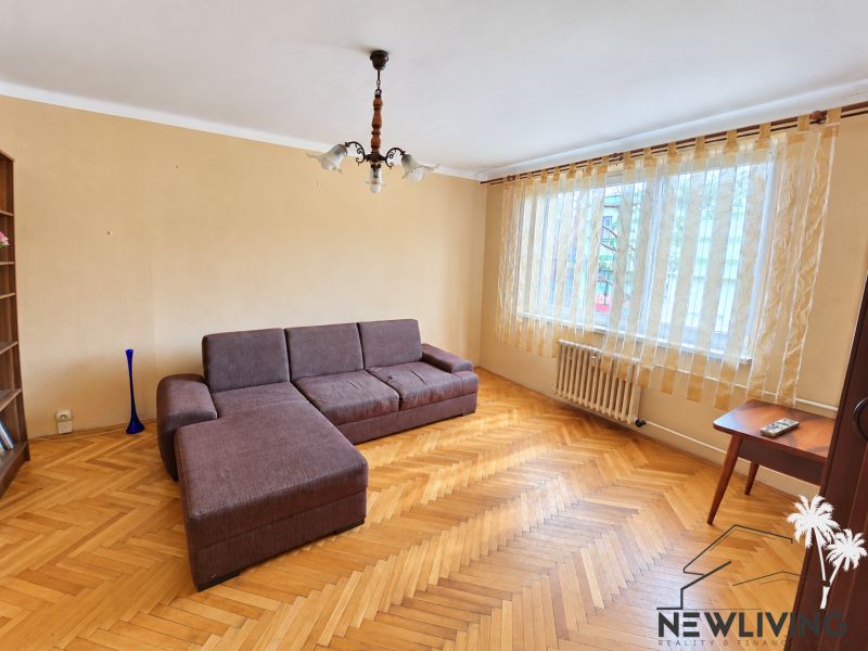 NA PREDAJ 3-IZBOVÝ BYT S LOGGIOU, PIEŠŤANY – LIPOVÁ