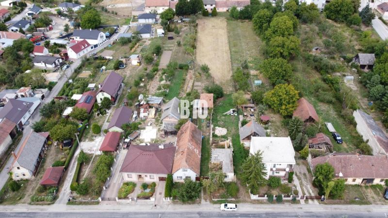 STAVEBNÝ POZEMOK 3076m2 - HORŇANY - INVESTIČNÝ POTENCIÁL