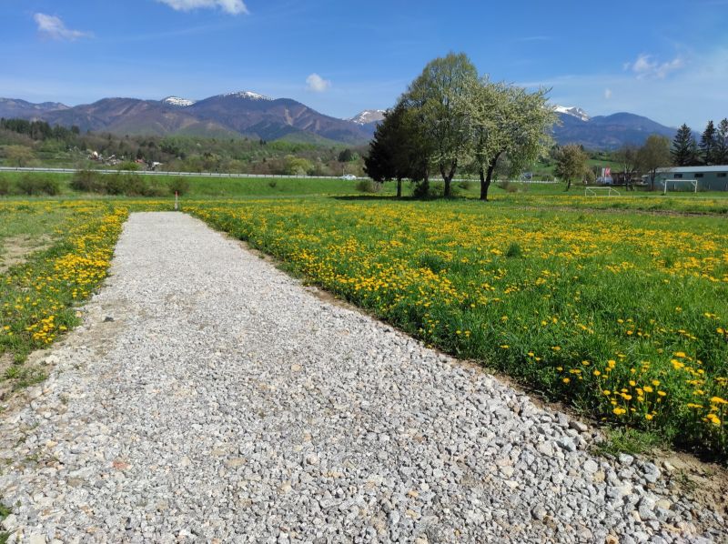 TURANY-výnimočný stavebný pozemok 950m2 so sieťami