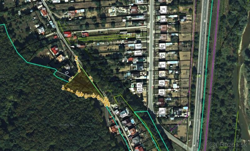 Veľký stavebný pozemok (2 381 m²) v tichej lokalite – Kochanovce (okr.