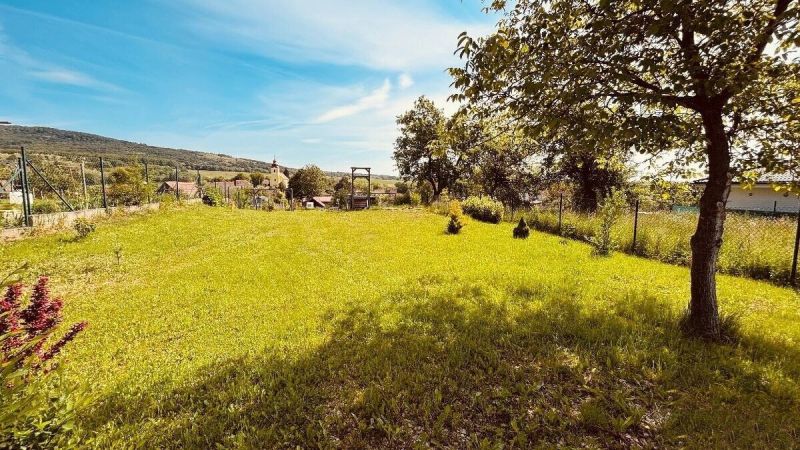 Krásny stavebný pozemok 863 m², Ladice